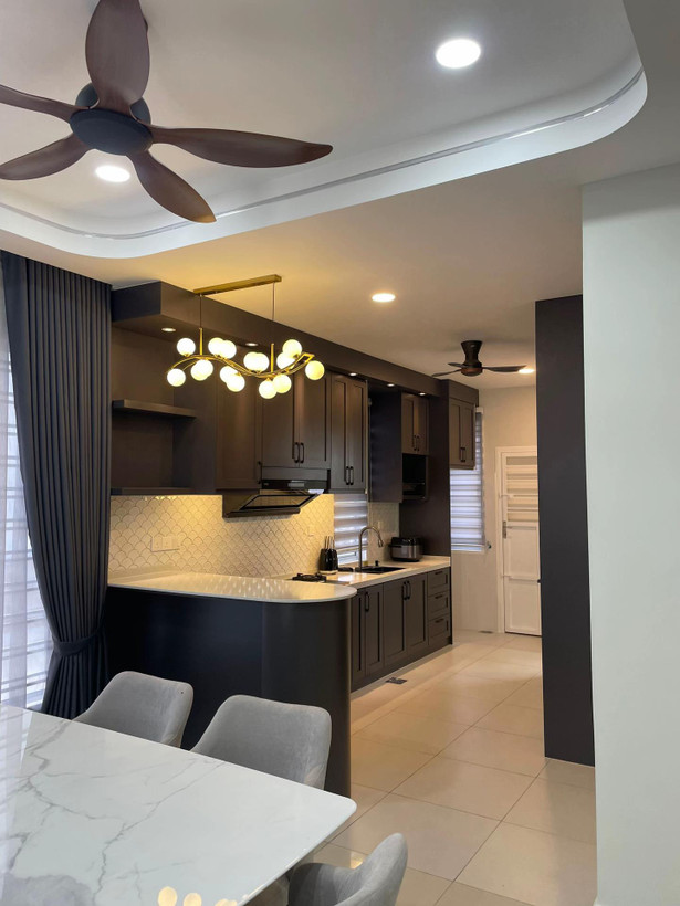 کابینت نئوکلاسیک آشپزخانه متری ۴۶ میلیون